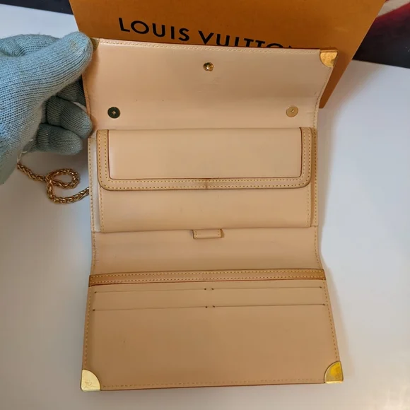 Authentic Louis Vuitton white multicolor Trifold converted to crossbody - Picture 9 of 14